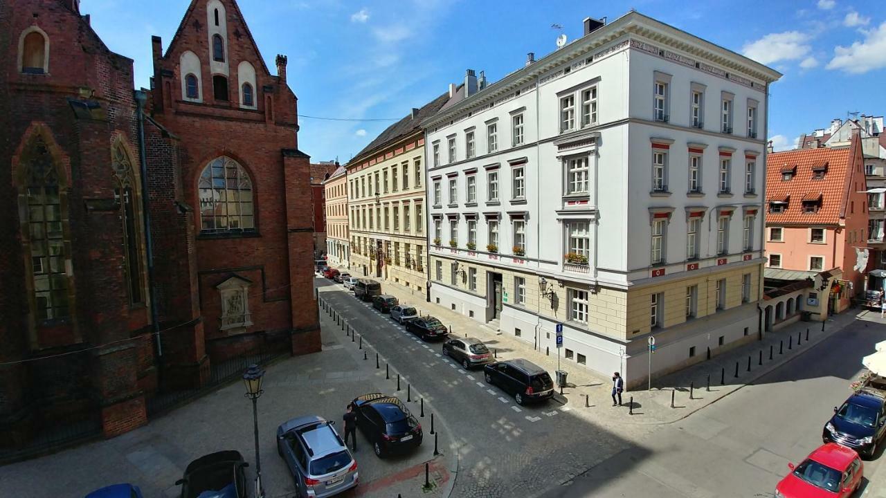 2/3 Old Town *